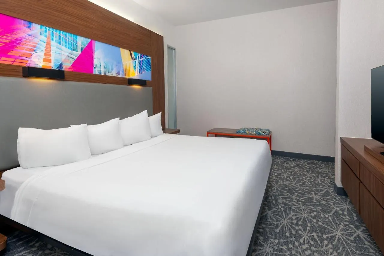 Aloft Orlando Downtown Hotel