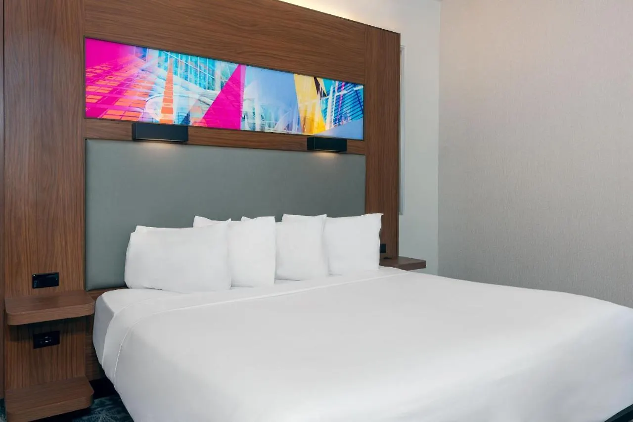 Aloft Orlando Downtown Hotel