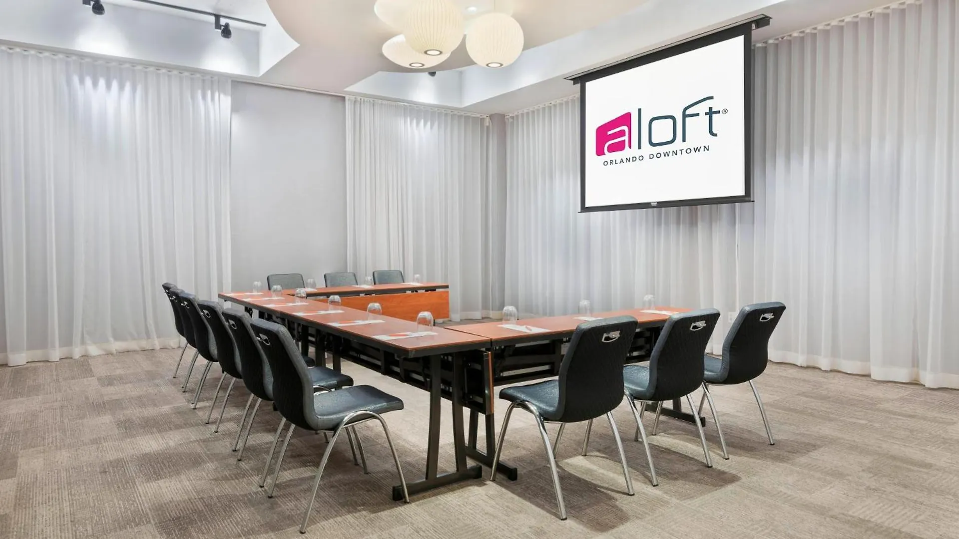 Aloft Orlando Downtown Hotel 3*,